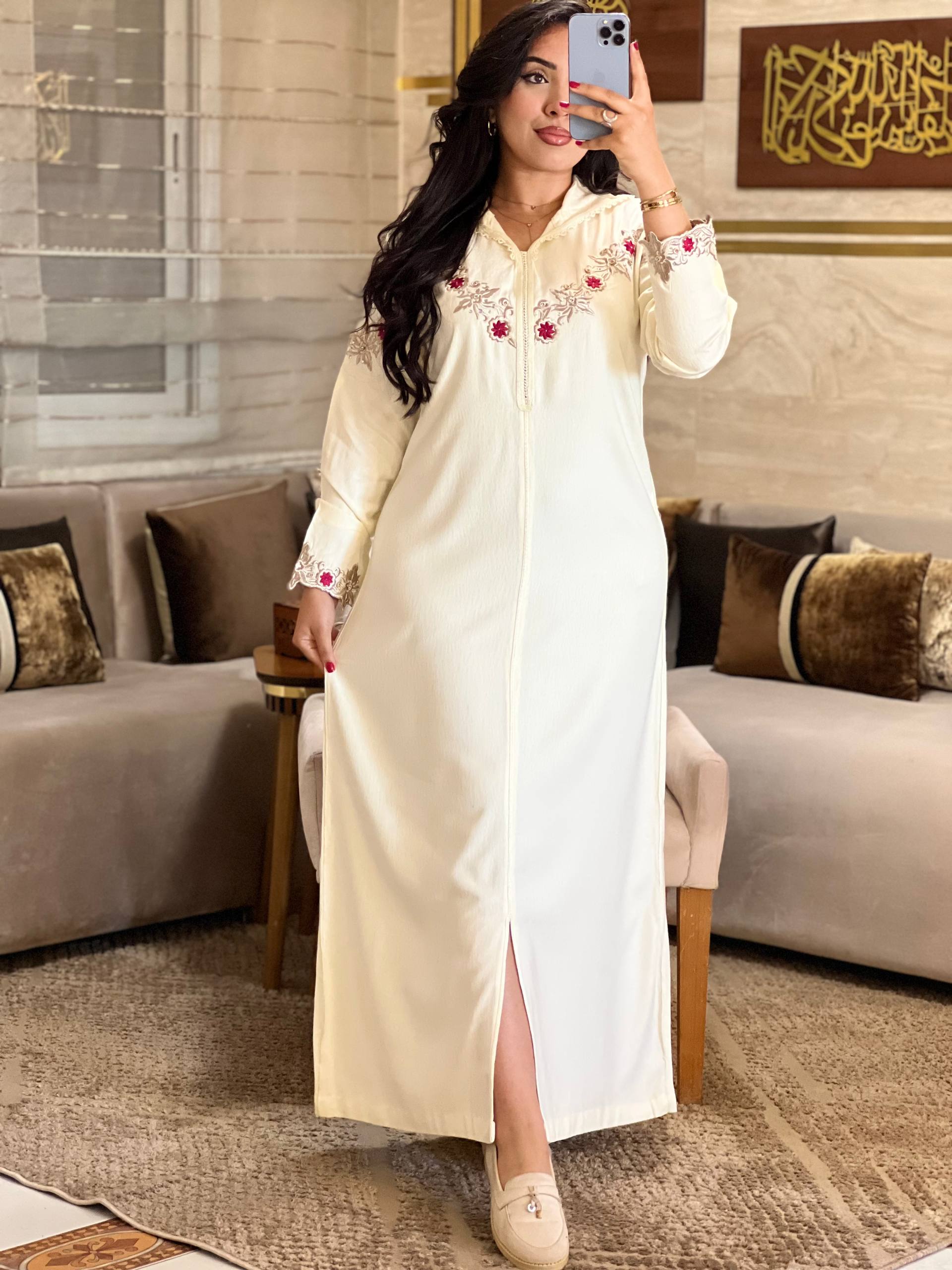 جلابة مليفة براندة مطروزة